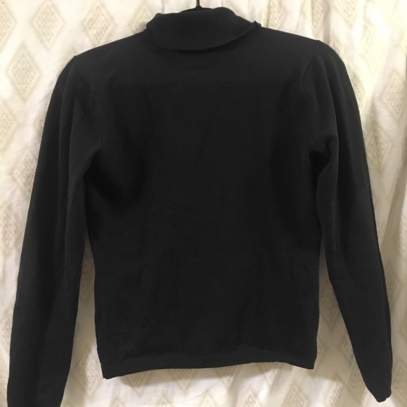 black turtleneck top (Gap) - Picture 2 of 2